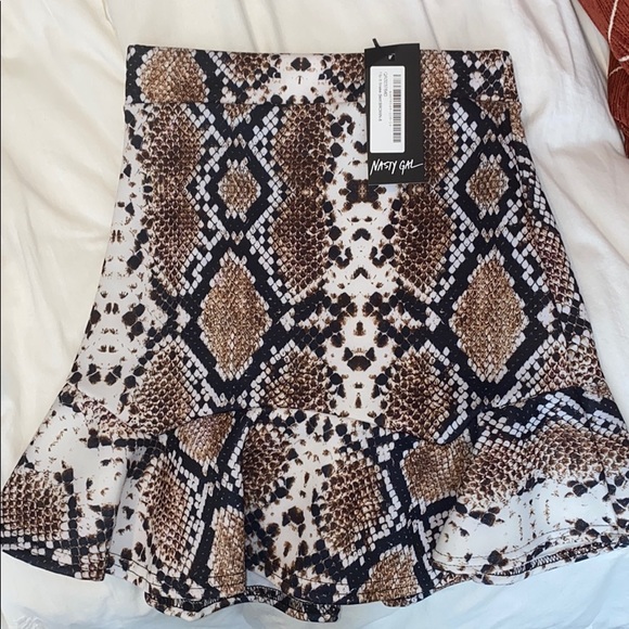 Nasty Gal Flip It Snake Skirt Brown - Picture 4 of 7